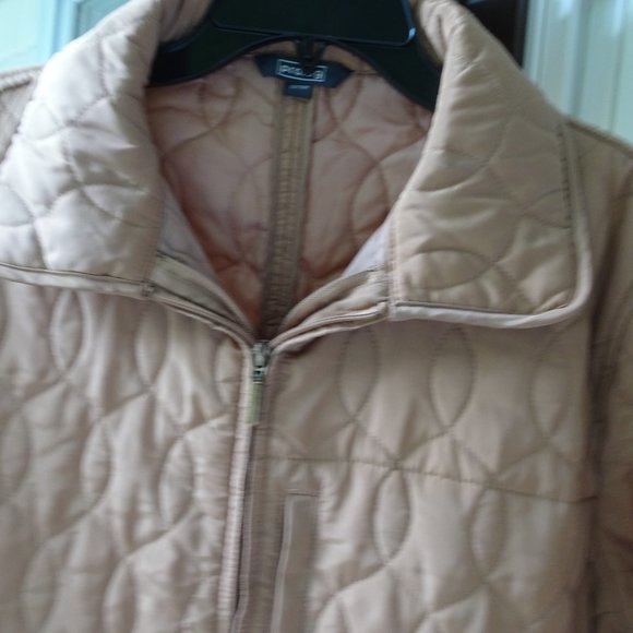 Women's Lightweight Quilted Unlined Jacket/Coat - Picture 9 of 10